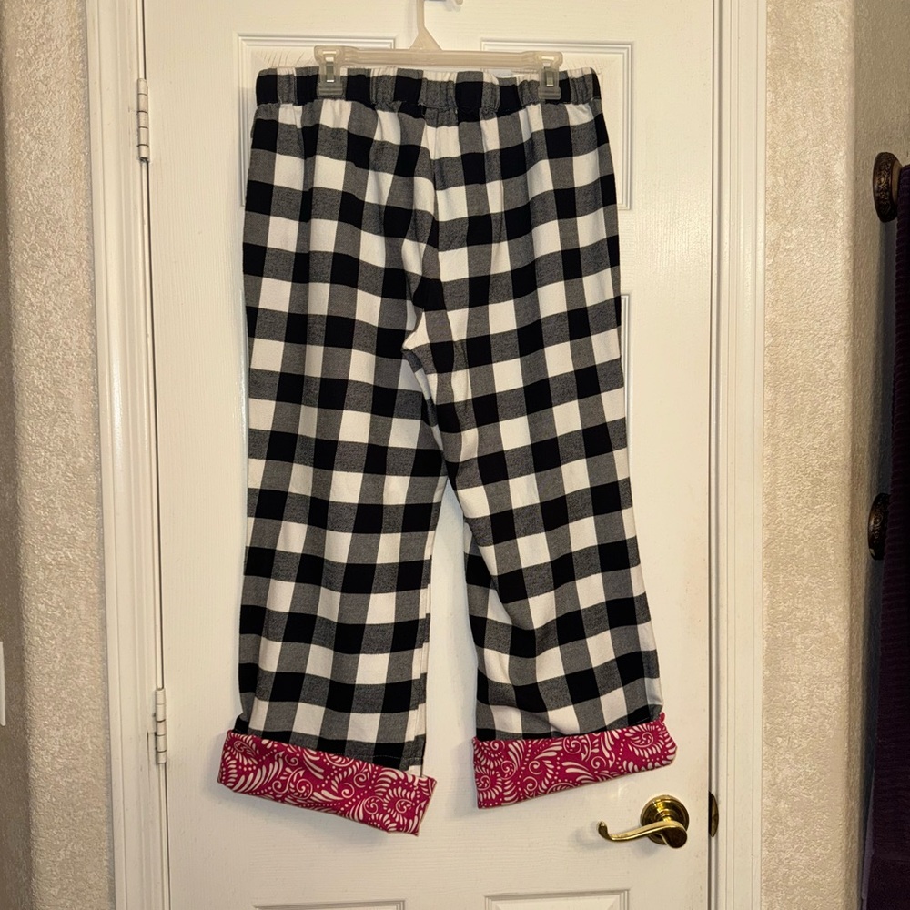 World Market -100% Cotton Flannel- Buffalo Plaid Reversible Roll Up Lounge Pants - Picture 7 of 13